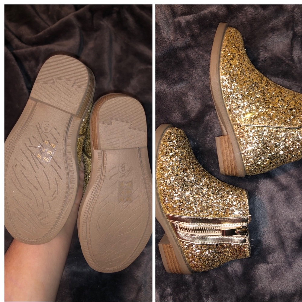 Toddler girl booties. Brand new, only tried on. Size 8. From FabKids.